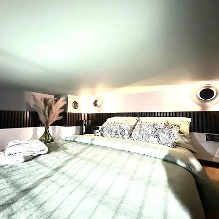 Michalczyka 1d - Self Check-in 20h - Parking *