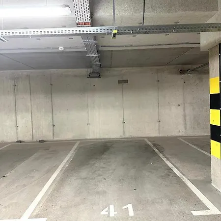 Michalczyka 1d - Self Check-in 20h - Parking * Wrocław